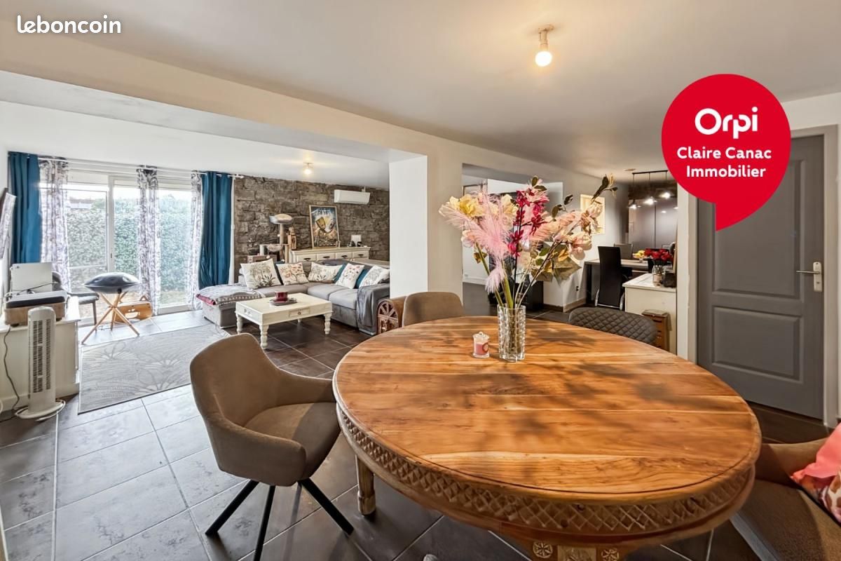 Maison 6 pièces 151 m² · à Castres · 151 m² · 210 000 €