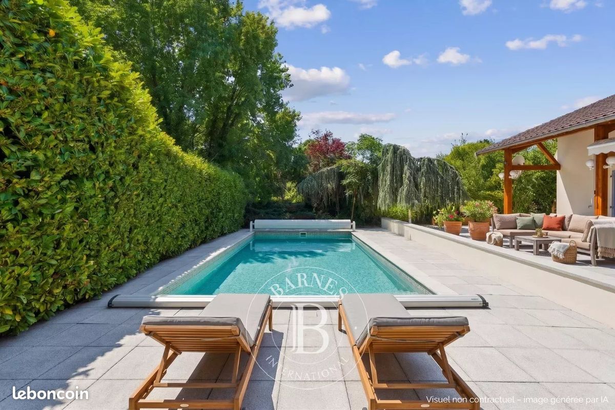 Maison 5 pièces 215 m² · à Collonges-au-Mont-d'Or · 215 m² · 740 000 €
