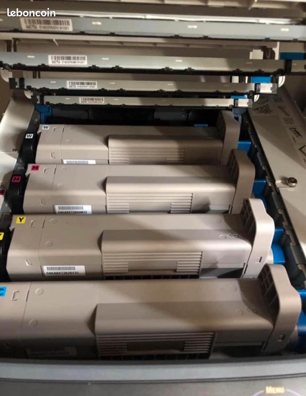 Imprimante OKI Pro 7411WT – impression blanc et couleur (image 2)