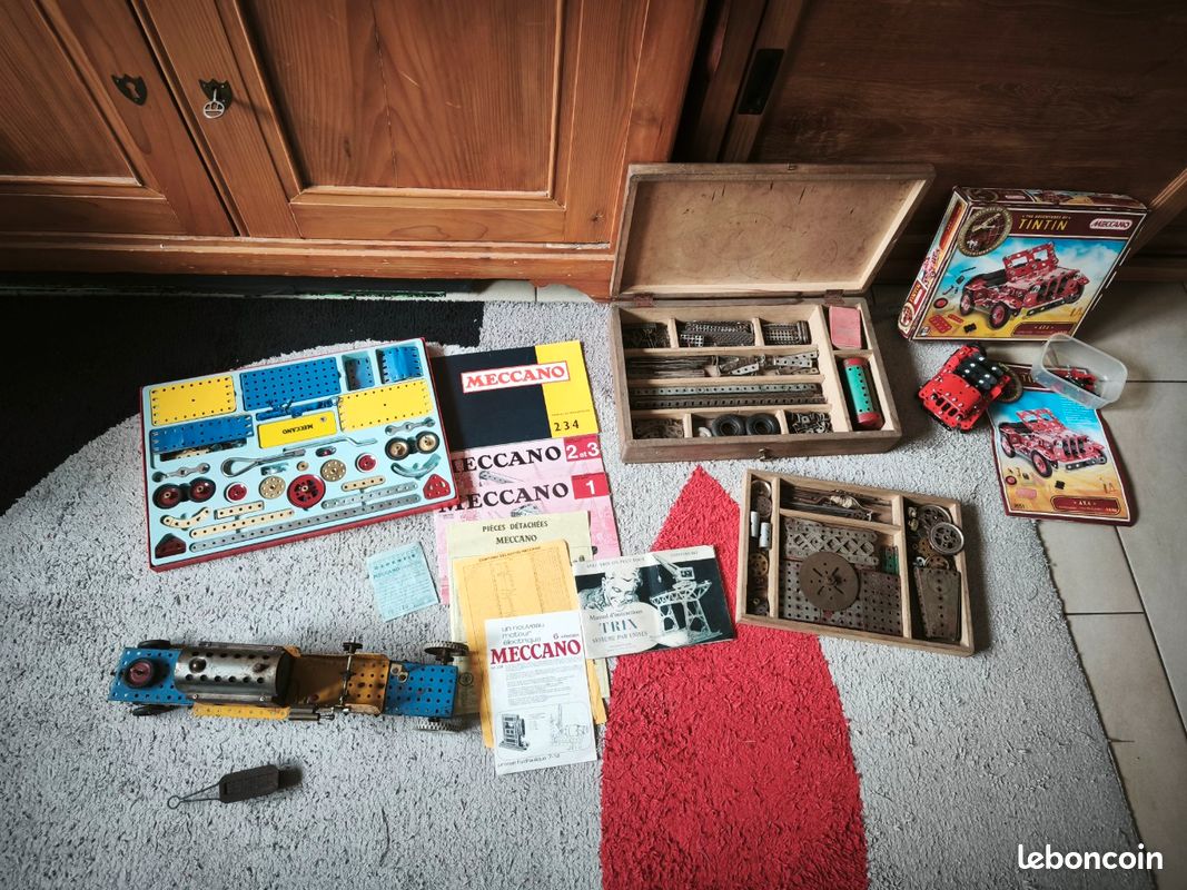 Lot jouets modernes MECCANO - nombreuses pièces détachées