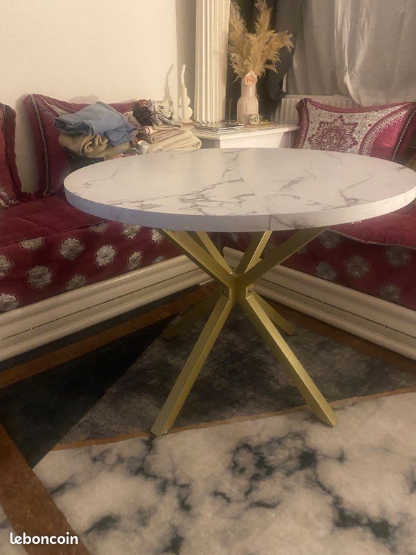 Table (image 1)