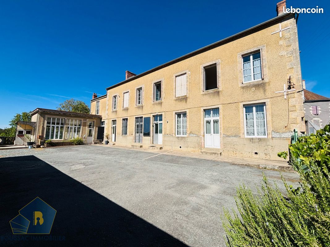 Immeuble 1 pièce 296 m² · à Boussac · 296 m² · 282 450 €