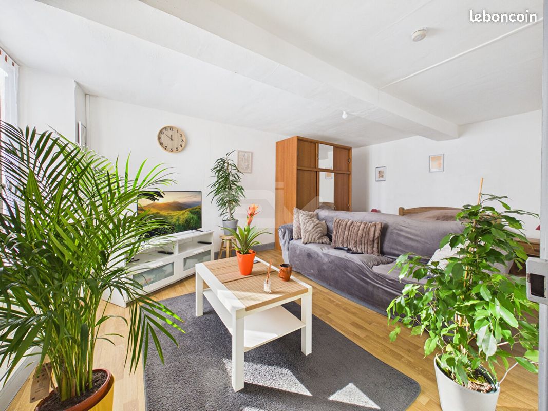 Maison 5 pièces 119 m² · à Bourg-et-Comin · 119 m² · 69 900 €
