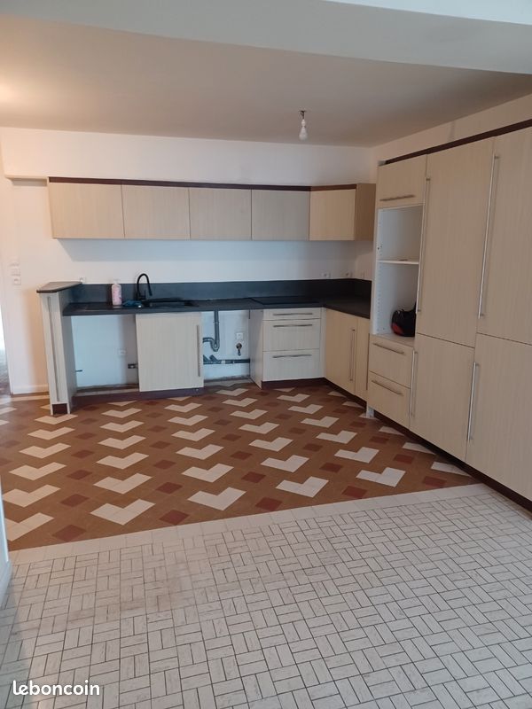 Maison 3 pièces 80 m² · à Mézeray · 80 m² · 130 000 €