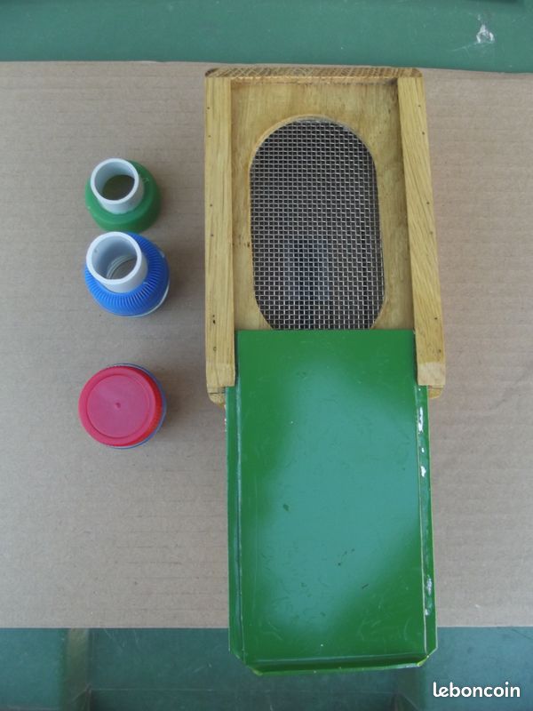 ANCIENNE BOITE A CRAYONS D'ECOLIER JE VAIS A L'ECOLE
