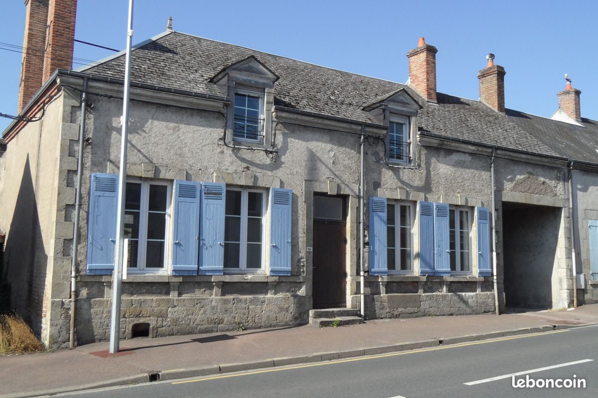 Maison 7 pièces 135 m² · à Saint-Martin-d'Abbat · 135 m² · 220 000 €