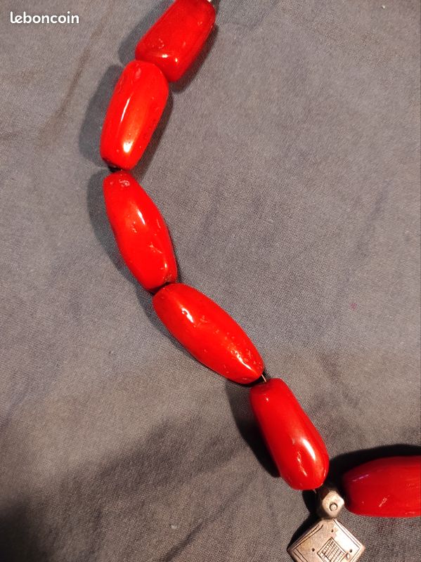 Collier En Résine Sculpturale Signé Dominique Denaive Paris - Rouge Bordeaux/noir, Occasion Excellent état