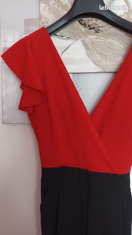 Combinaison rouge et noire (image 1)