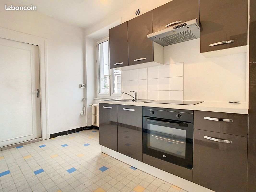 Appartement 2 pièces 52 m² · à Tassin-la-Demi-Lune · 52 m² · 610 €/mois