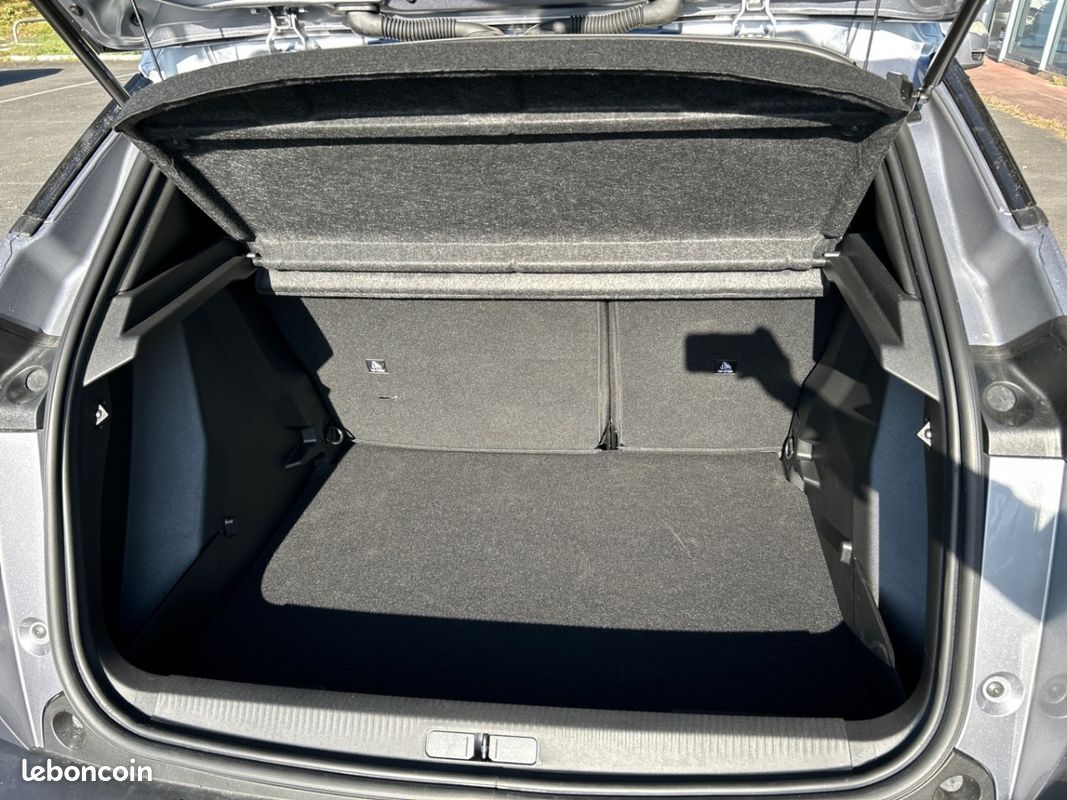 Peugeot 2008 (2) 100 ch ALLURE (image 13)