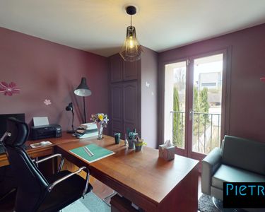 Maison 950 000 € - 270 m²