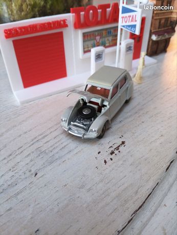 Dinky Toys Dyane Citroën 1413 1/43 France Meccano Tri-ang