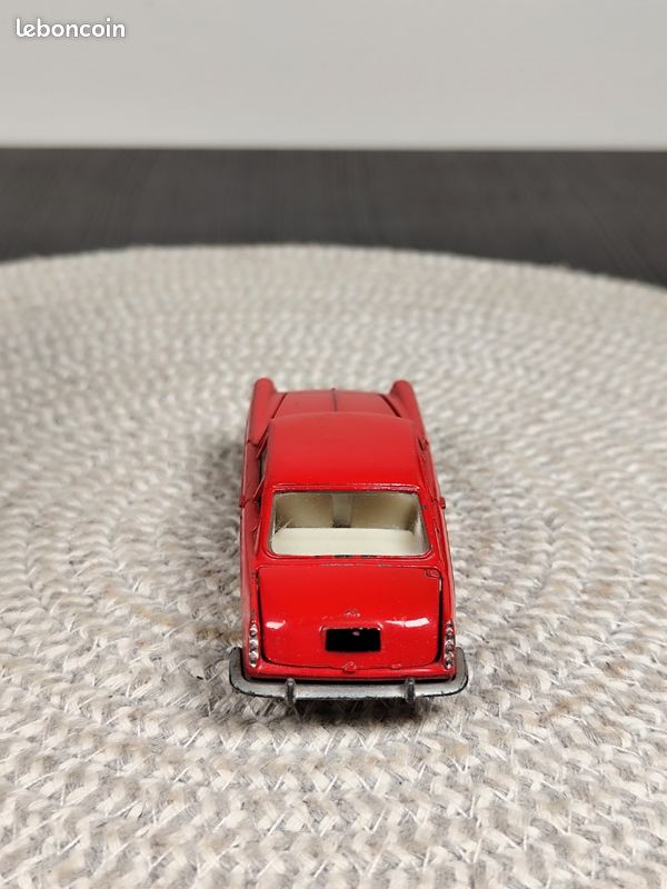 1:43 Ferrari 250 GT (Neu und originalverpackt) in Ettingen für CHF 17