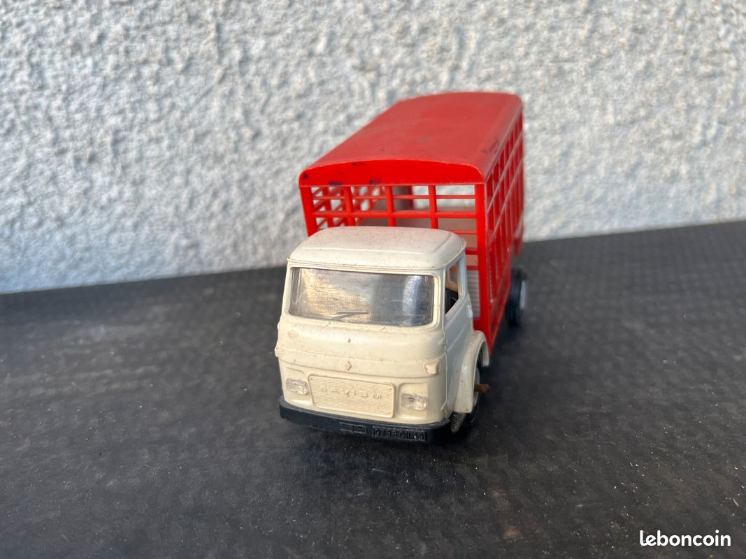 SYMPA ! NOREV 1:43 BETAILLERE SAVIEM SM 5C - A REPARER To