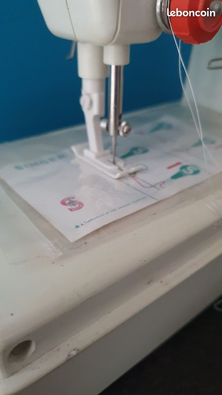 Machine à coudre SINGER pour enfant - Fonctionne - avec sacoche
