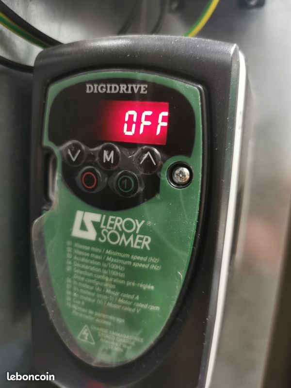 2 variateurs de vitesse leroy somer SKA1200025 SK0. 5M 0.25kW — free download