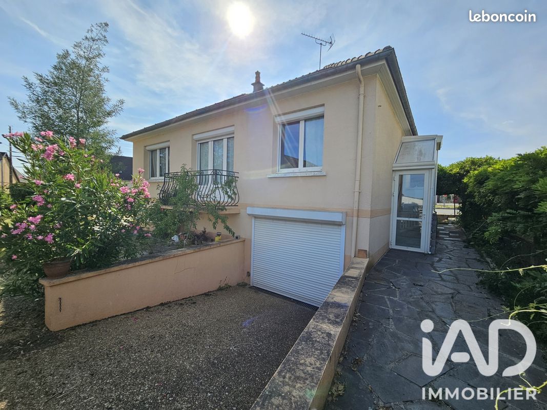 Maison 3 pièces 73 m² · à Fresnay-sur-Sarthe · 73 m² · 90 000 €