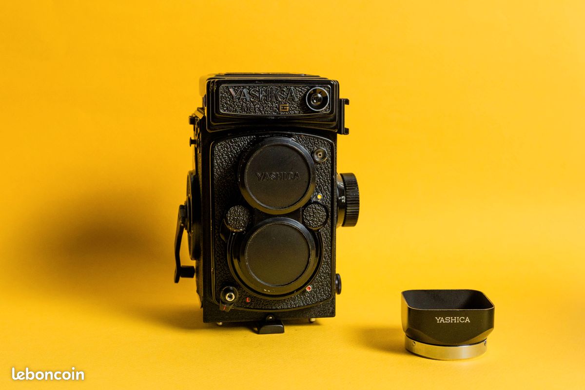 Yashica MAT-124G Pour Pièces Ou Réparation – Appareil Moyen Format