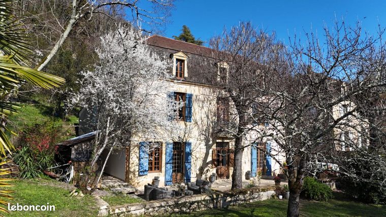 Maison 7 pièces 200 m²