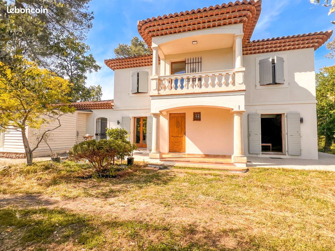 Maison 8 pièces 199 m² · à Roquefort-les-Pins · 199,4 m² · 949 000 €