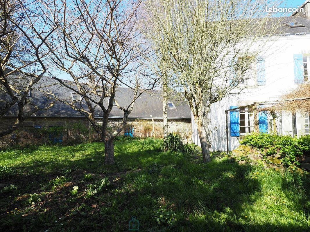 Maison 8 pièces 195 m² · à Locmalo · 195 m² · 171 900 €