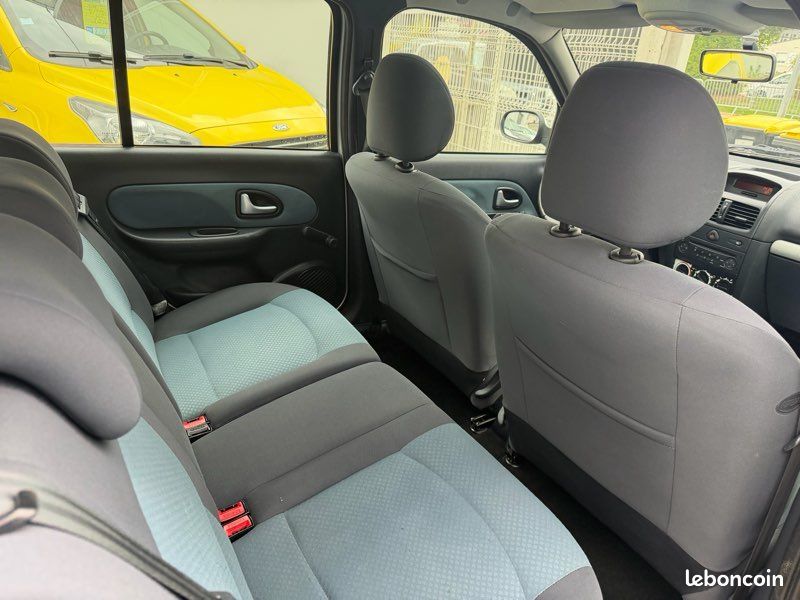 Renault Clio 1.2 Essence 75ch. Faible kilométrage – Climatisation/ Régulateur de vitesse, double des clés, roue de secours … Très bien entretenu, nombreuses factures. CT OK (image 4)