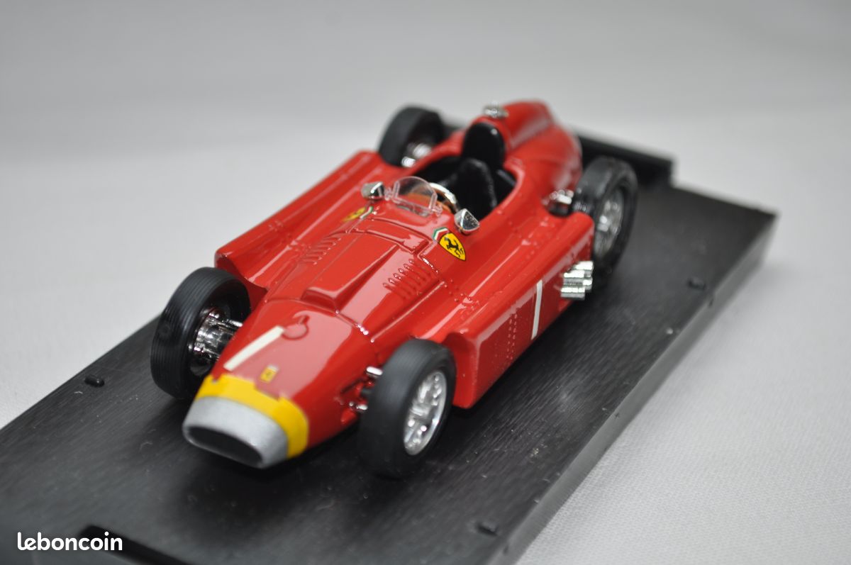 FERRARI D50 De 1956 - Modèle Réduit Atlas 1:43 - Écurie McLaren