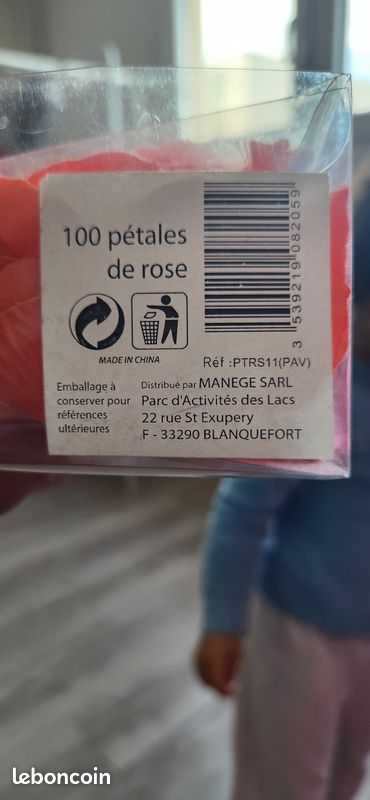 Lot 100 pétales de rose (image 1)