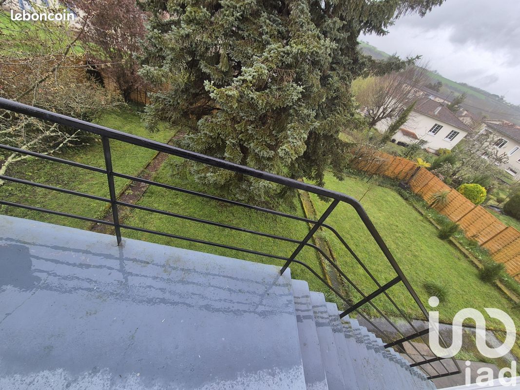 Maison 5 pièces 92 m² - Chalais 16210 (image principale 4)