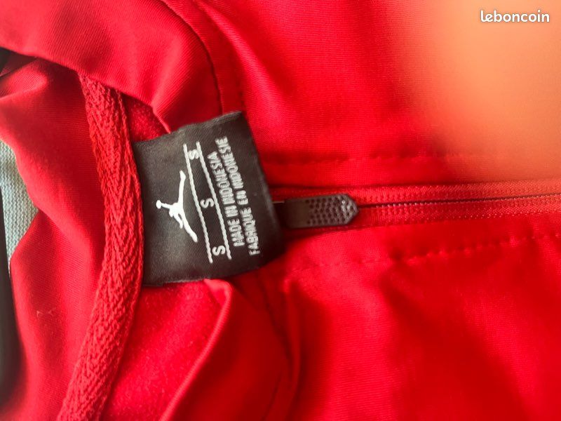 Vêtements de marque pas cher Vêtements