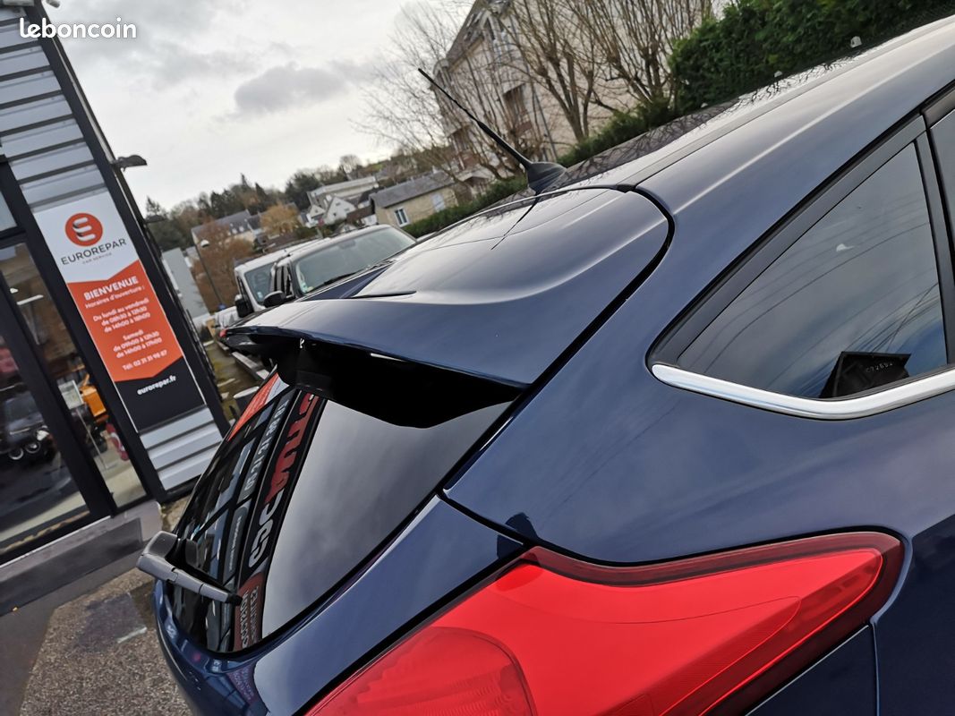 FORD Focus 1.0 SCTI ECOBOOST 125 TITANIUM (image 8)