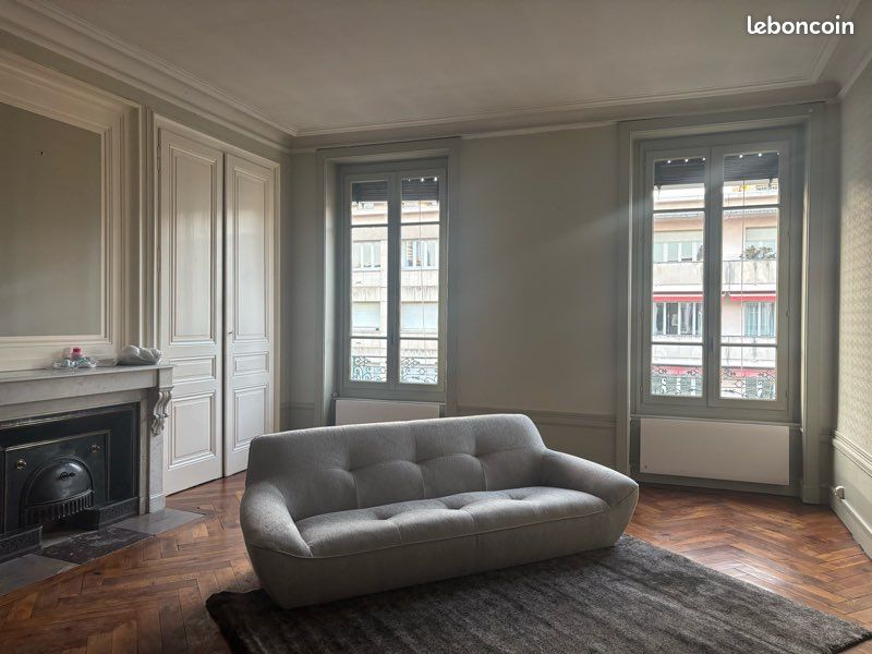 Appartement 2 pièces 81 m² · à Lyon · 81 m² · 1 400 €