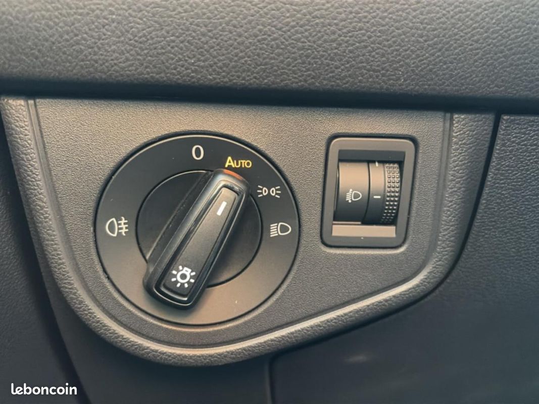 VOLKSWAGEN POLO 1.0 tsi 95 vw edition (image 11)