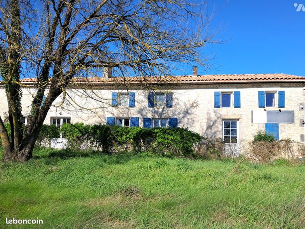 Maison 7 pièces 244 m²