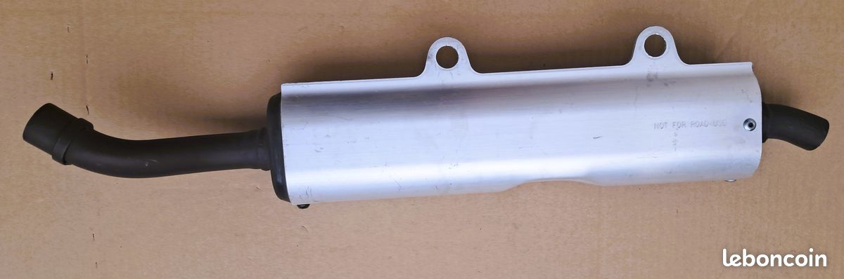 Silencieux NEUF 250YZ 1996 1997 1998 Origine YAMAHA (image 2)
