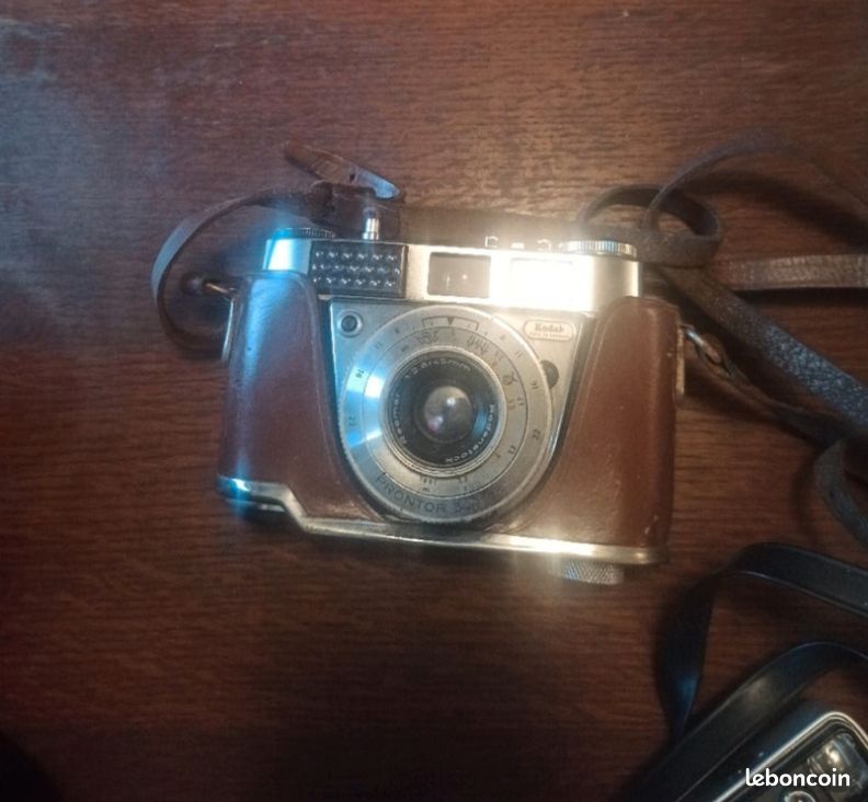 Lot d'appareils photos et caméras vintage en l'état (image 4)