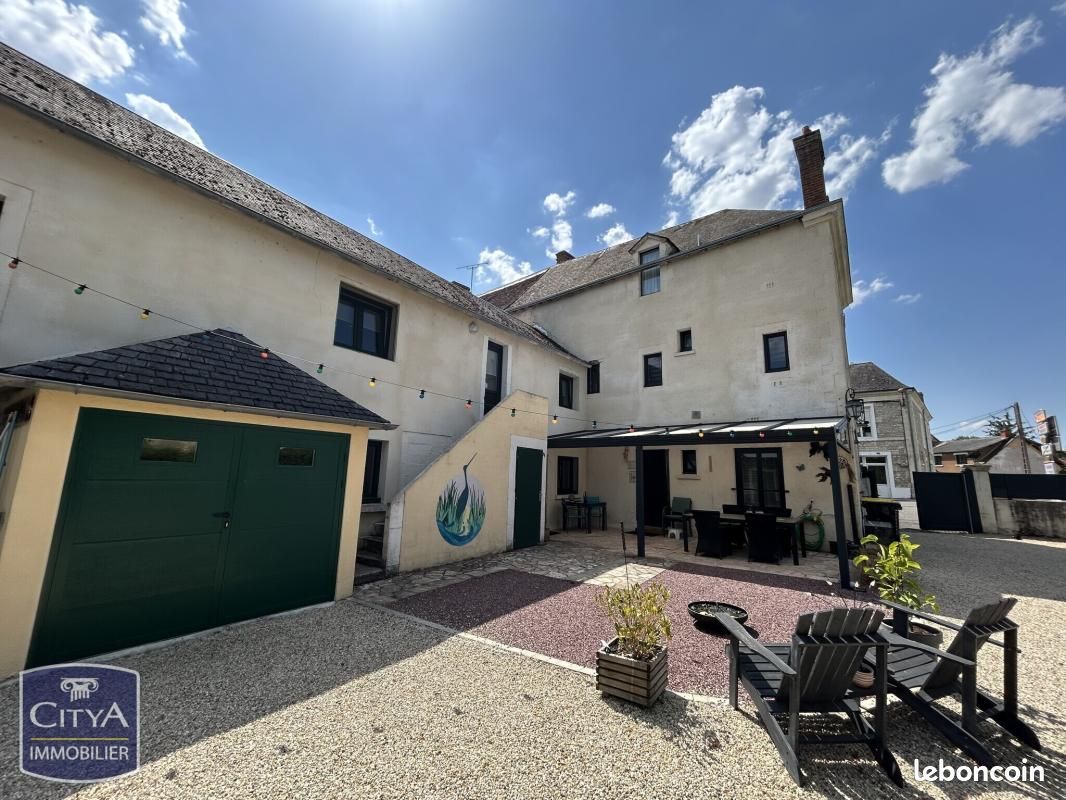 Maison 8 pièces 188 m² · à Tournon-Saint-Martin · 188 m² · 179 000 €