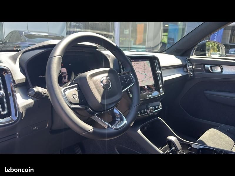 Volvo XC40 B3 163ch Black Edition DCT 7 (image 16)