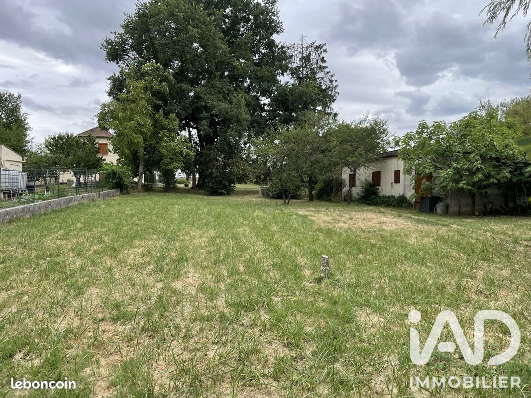 Terrain 1225 m² · à Évry-Grégy-sur-Yerre · 1 225 m² · 175 000 €