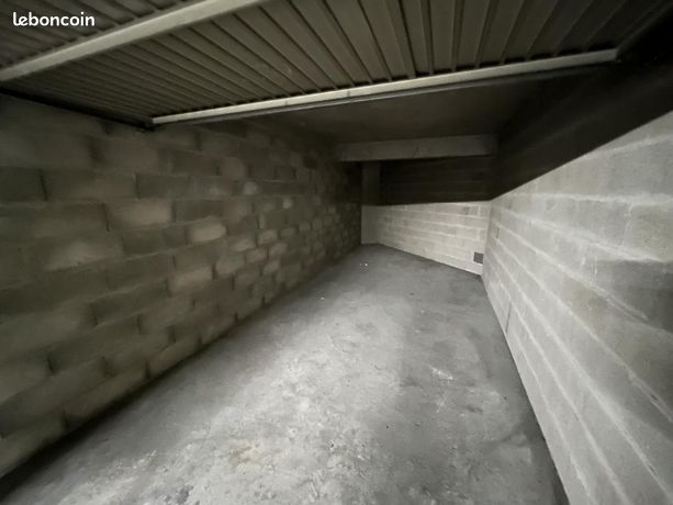 Garage/box 19 m² Le Kremlin Bicetre
