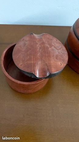Lot De 2 Anciennes Boîtes Rondes En Cuir, Fabrication Artisanale - Déco