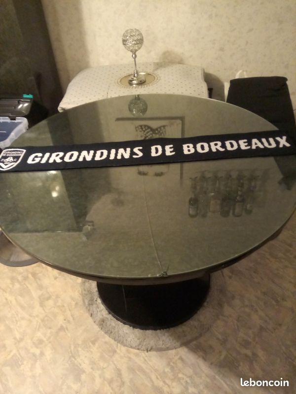 Av écharpe girondins de Bordeaux ... (image 1)