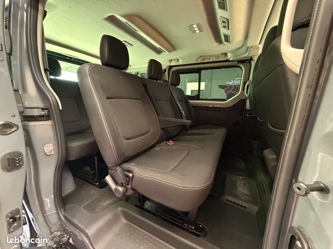 RENAULT TRAFIC III Combi Phase 3 L1 2.0 dCi 16V EDC6 SS Intens 9 Places (image 47)