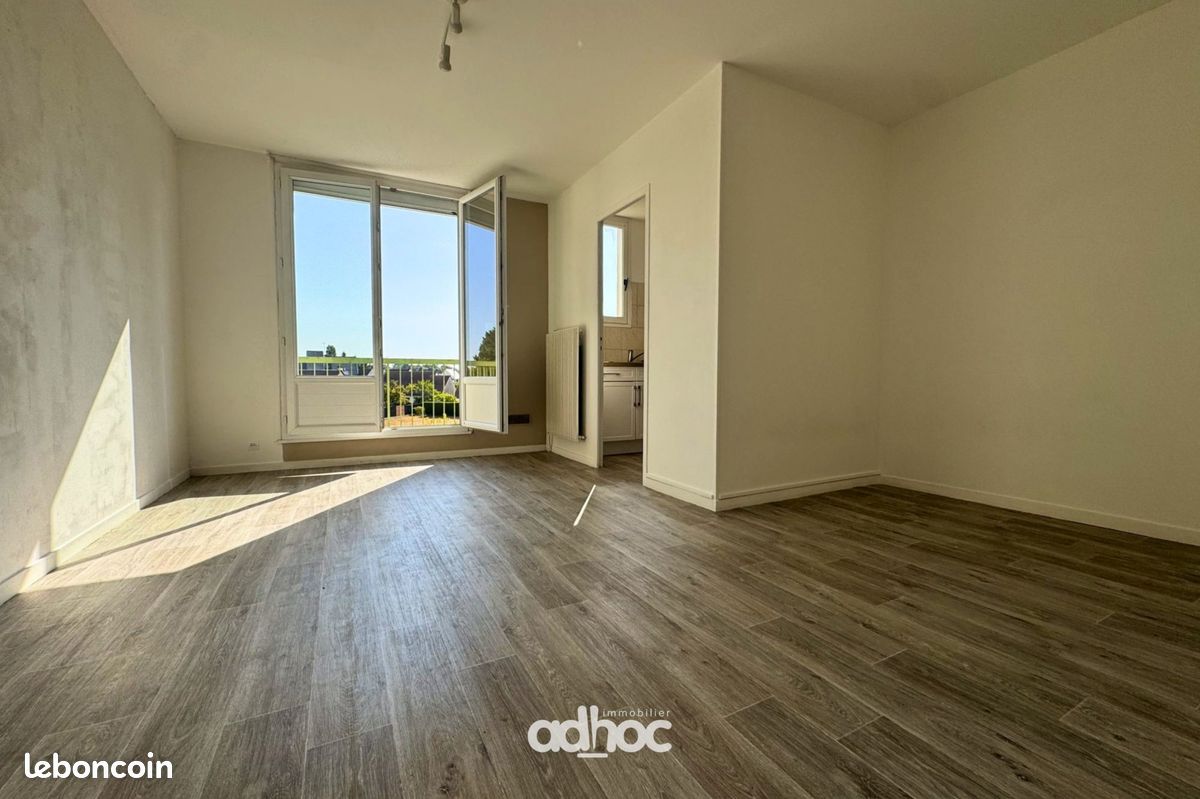 Appartement 1 pièce 30 m² · à Olivet · 30 m² · 555 €