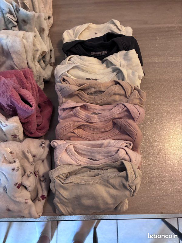 Lot de vêtement pour bébé fille 1 et 3mois (image 7)