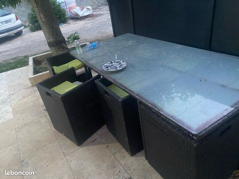 Table est chaise de jardin (image 1)