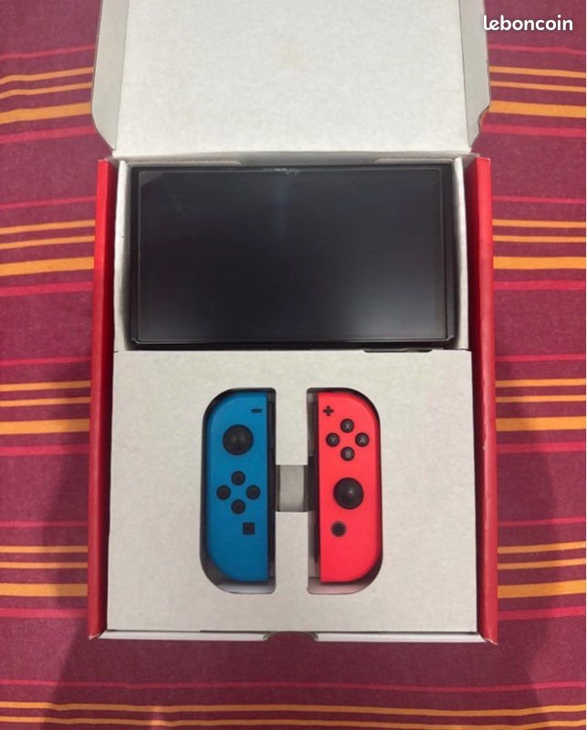 Nintendo Switch Oled (image 2)