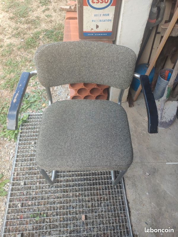 Chaises année 70 (image 1)