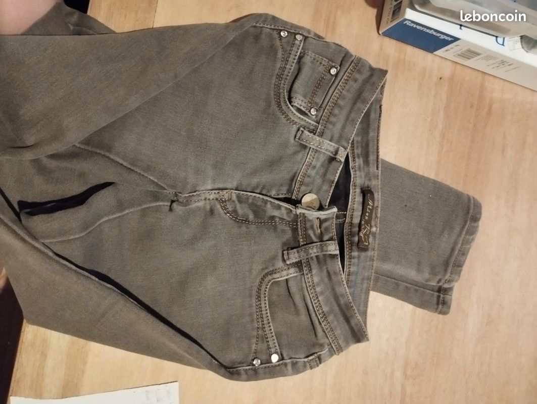 Lot de Jeans taille 36 (image 3)