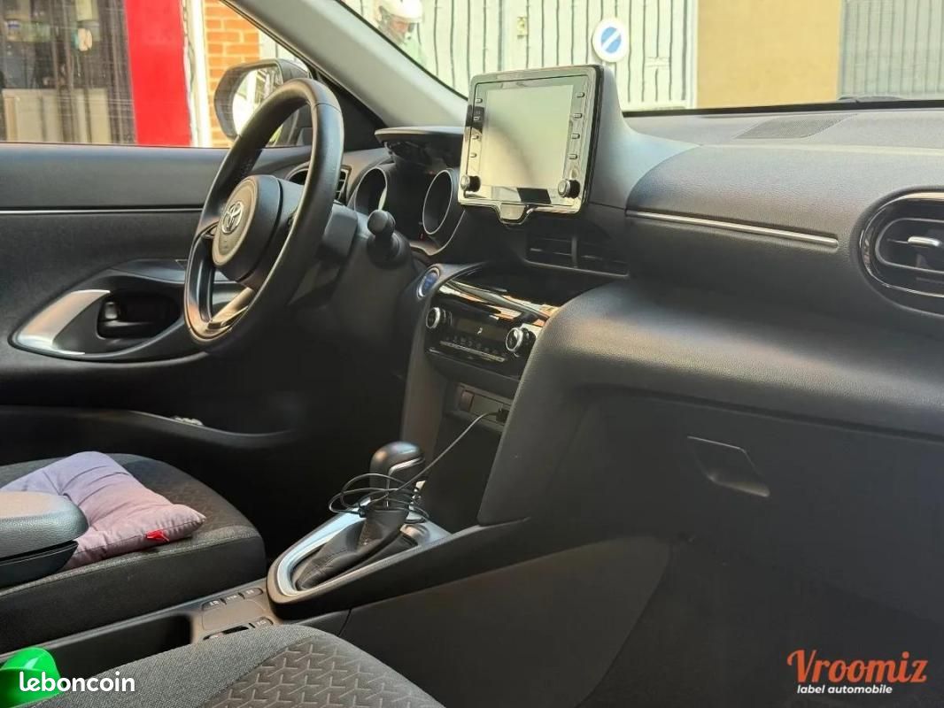 Toyota Yaris CROSS 1.5 114H 90 HYBRID FULL-HYBRID 0.8KWH DESIGN BVA (image 11)